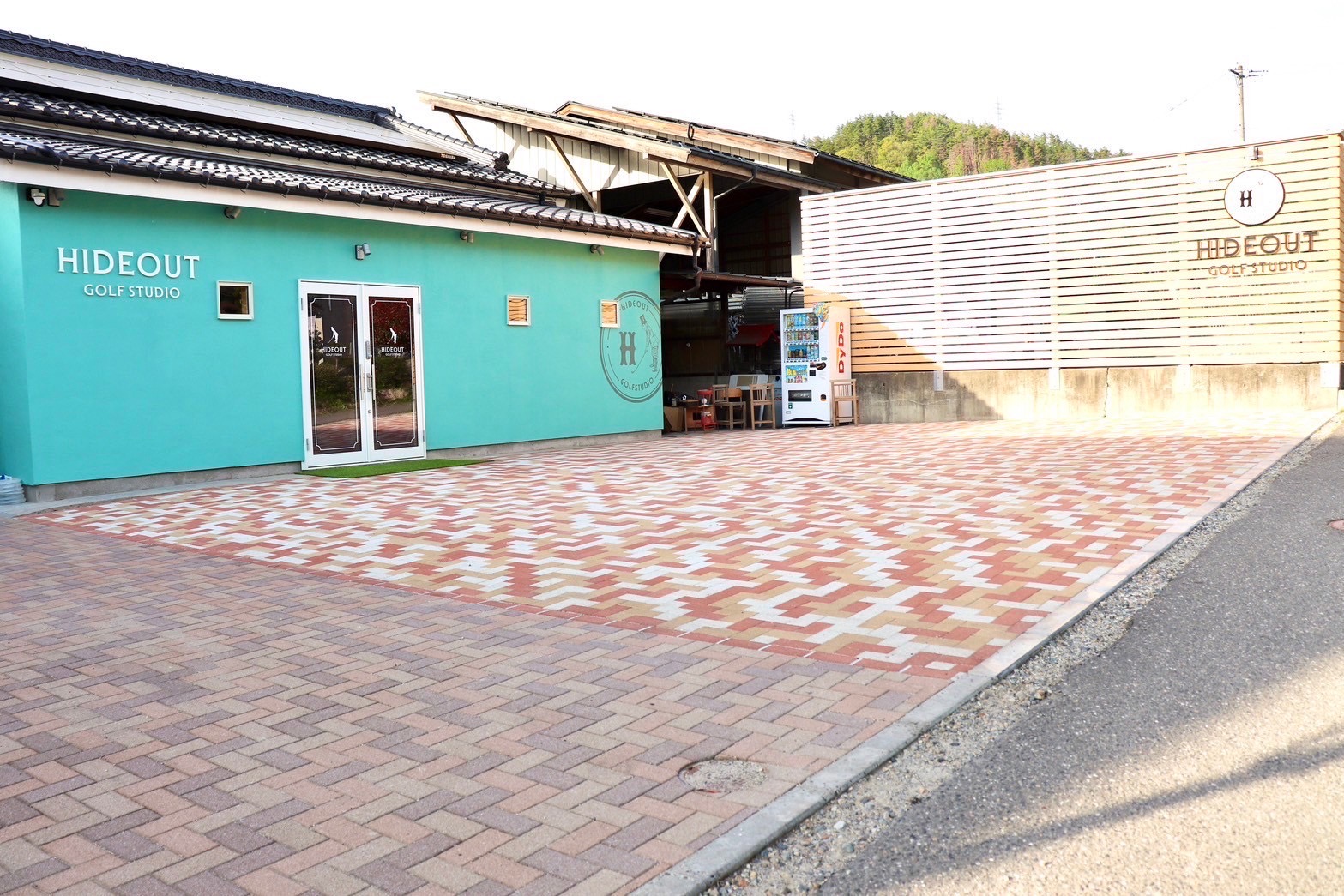 HIDEOUT GOLF STUDIOの外観(昼)